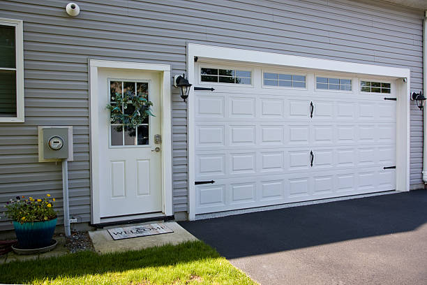24/7 Emergency Garage Door Panel Replacement experts in Gallup, NM
